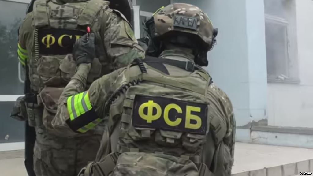 Кремль продолжает "охотиться" на украинцев: в России задержали очередного "агента СБУ"