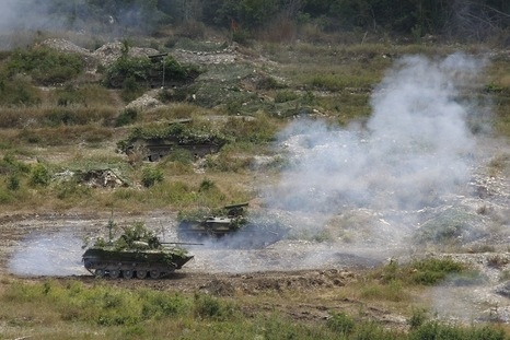 После применения артиллерии на военном полигоне в Черниговской области начался крупный пожар