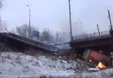 В ДНР заявили, что сами взорвали Путиловский мост в Донецке