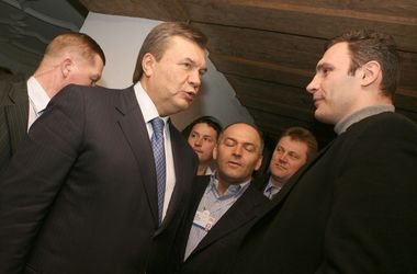 Меркель и Киеву должно быть стыдно за нового мэра: Кличко связался с Януковичем?