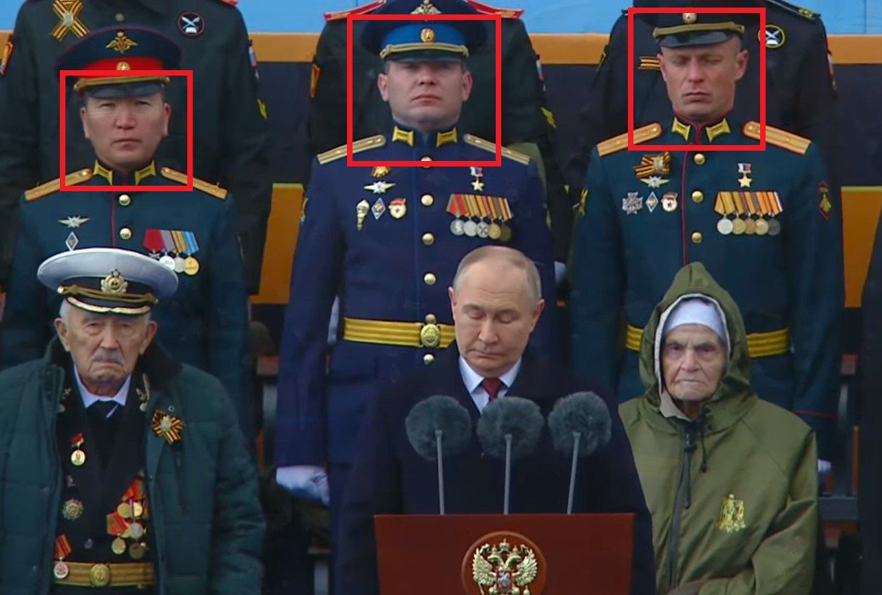 Рядом с Путиным на параде посадили солдат, совершавших военные преступления в Буче, – СМИ