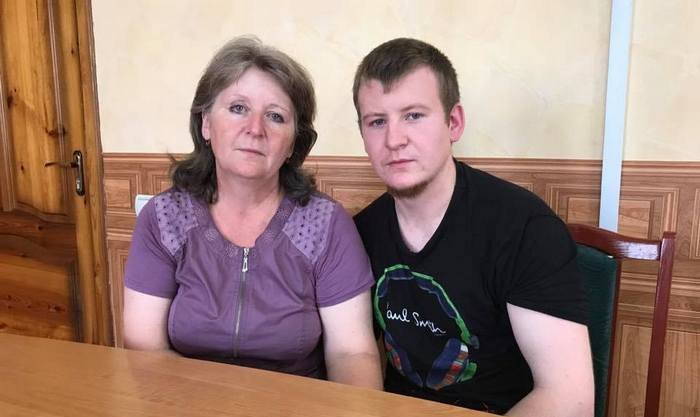 "Зачем вам такие приключения?": мать российского наемника Агеева призналась, что спецслужбы Путина следят за ней и ФСБ была против ее поездки в Украину