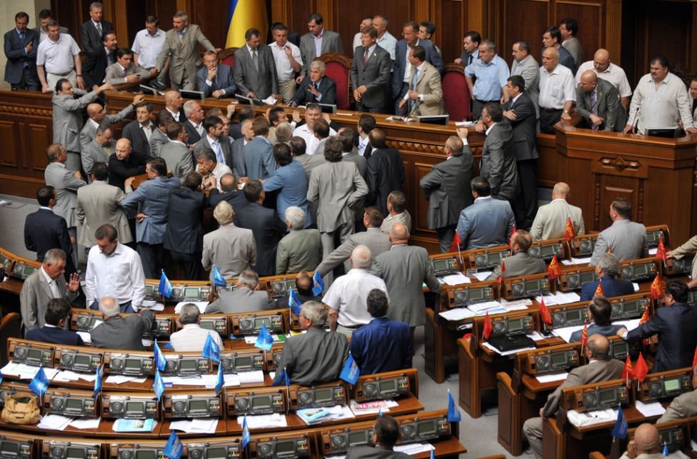Верховная Рада опубликовала законопроект, ликвидирующий аккредитацию аптек в Украине