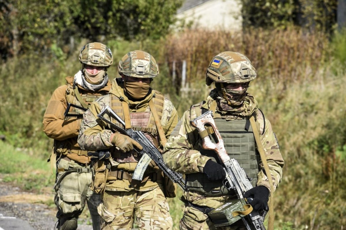 "Минимум 35 тыс. получают", – бойцы ВСУ на Донбассе рассказали о службе на фронте