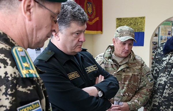 Закончить АТО и разгромить террористов за две недели: у Порошенко назвали единственную причину, которая в 2014 году помешала стремительному наступлению ВСУ