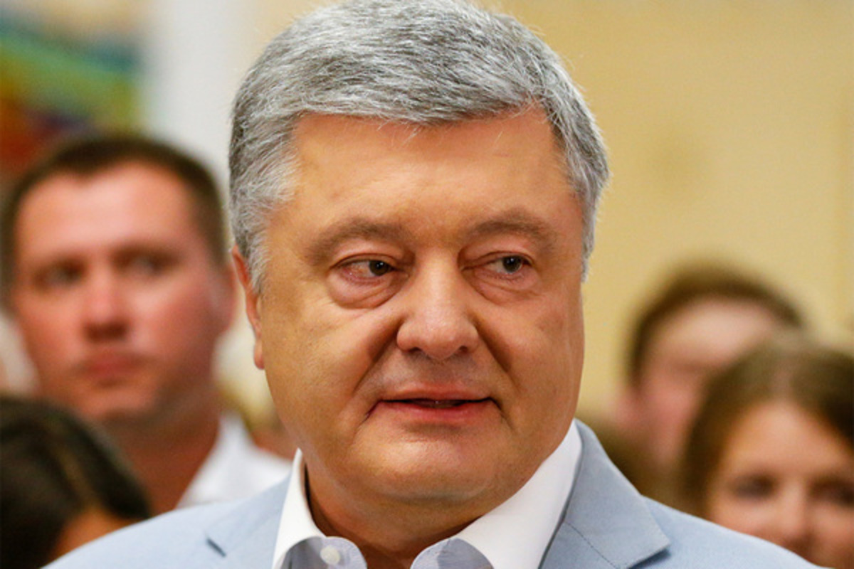 "Обратите внимание..." - у Порошенко ответили на принудительный допрос в ГБР