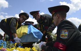 На востоке Украины за последние сутки погибли 13 военных