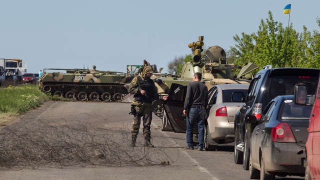 Семенченко: батальон "Донбасс" перекрыл перемещение грузов в Луганской области