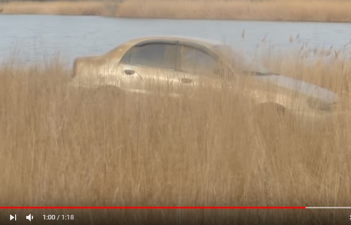 Ребенка утопили живьем в автомобиле с расстрелянными родителями: в аннексированном Крыму семью зверски убили на сделке по обмену авто – кадры