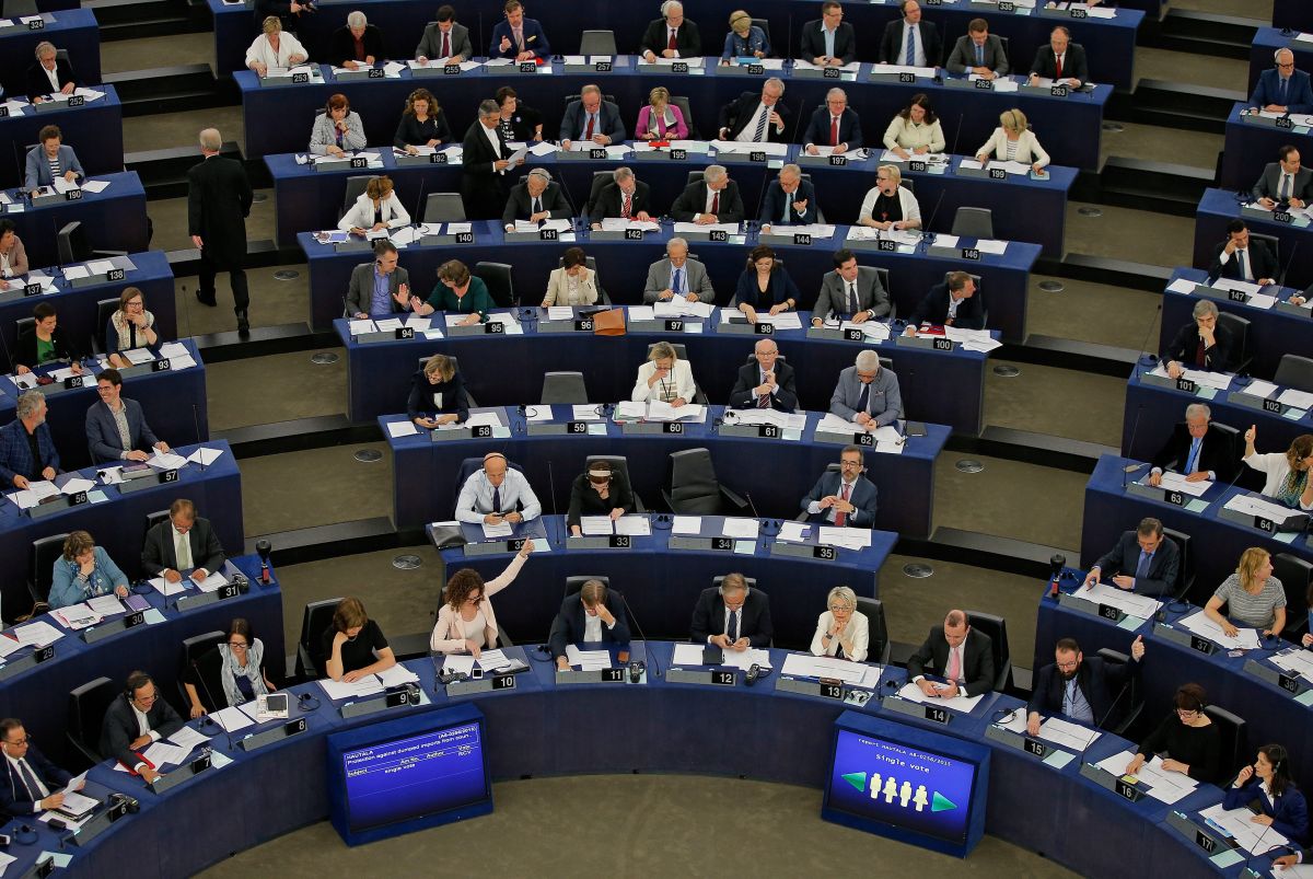 Европарламент проигнорирует выборы в России и Азербайджане: сделано официальное заявление