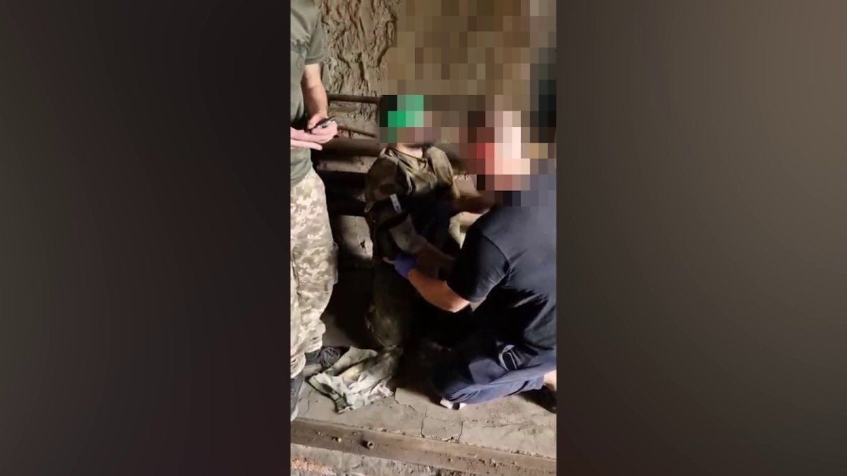 Не пытали и не расстреляли: возле Покровска украинские пограничники взяли в плен оккупантов и оказали им медпомощь, показав видео