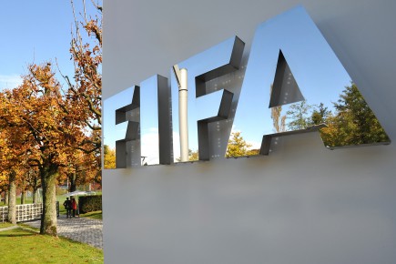 Скандал в ФИФА: Обвиняемые согласны вернуть $150 млн взяток