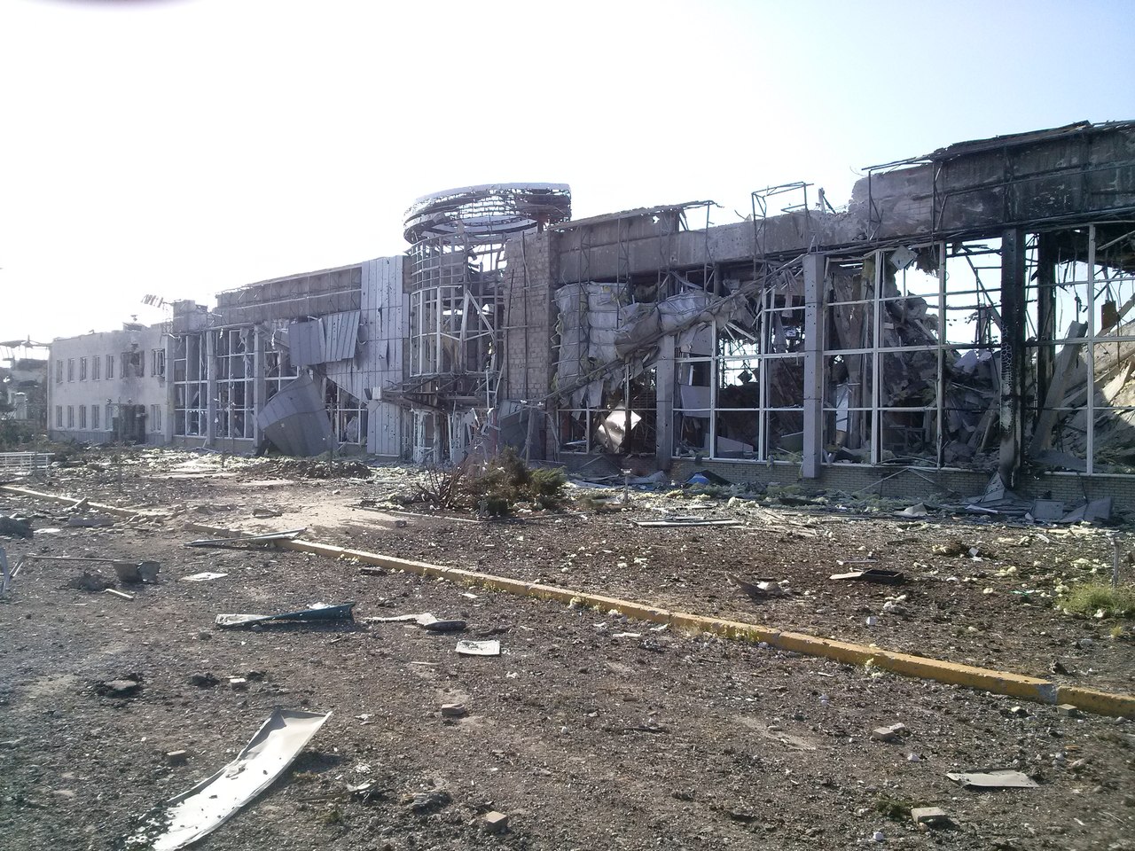 Фото аэропорта Луганска: таким он стал после вторжения ЧВК "Вагнер" и боевиков "ЛНР"