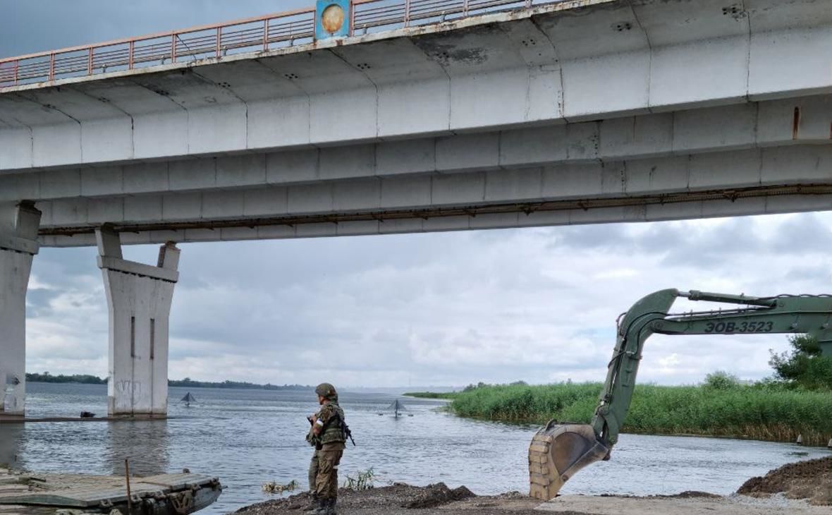 ​Взрывы в Мелитополе и Херсоне в районе Антоновского моста: СМИ выложили кадры в Сеть
