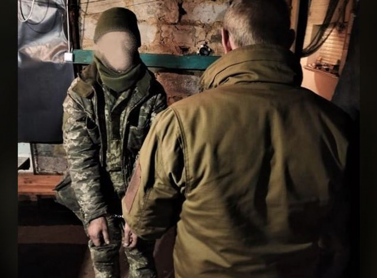 В Луганской области нетрезвый военный подстрелил сослуживца