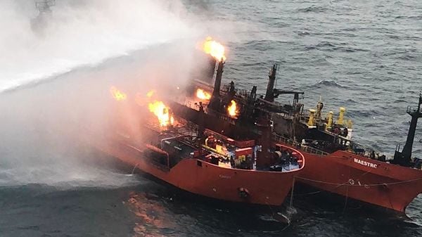 Пожар на танкерах в Керченском проливе: массовой гибелью моряков неожиданным образом обернулись для России санкции за Крым - Reuters