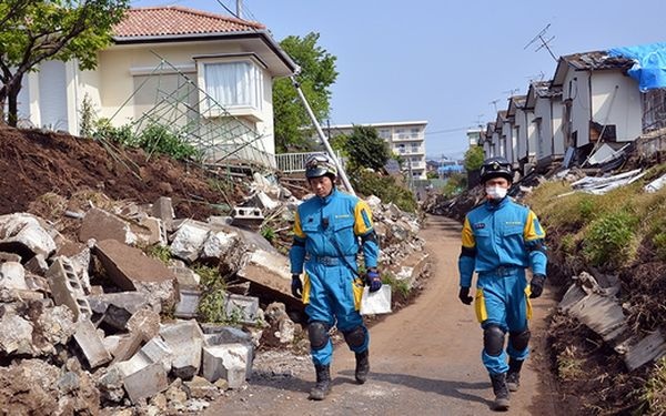 Мощное землетрясение в Японии: количество жертв возросло до 8, десятки людей пропали без вести