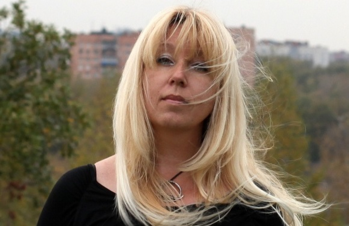 Российская журналистка Славина привязала себя к лавке и подожгла: она успела назвать  виновного в ее гибели