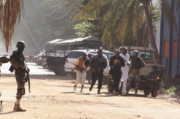 ​Боевики в "Radisson Blue" в Мали освободили первых заложников-мусульман