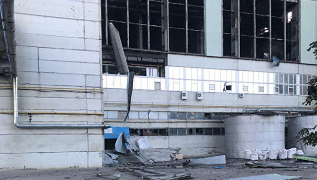 В России прогремел мощный взрыв на одной из электространций: камеры наблюдения зафиксировали момент аварии - в Сети появились видеокадры  