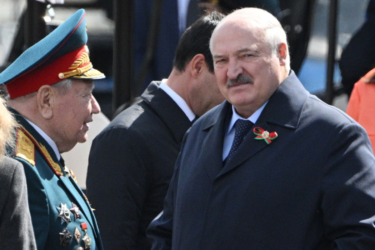 В Беларуси запустили сценарий "преемник": сын Лукашенко поехал на поклон в Пекин