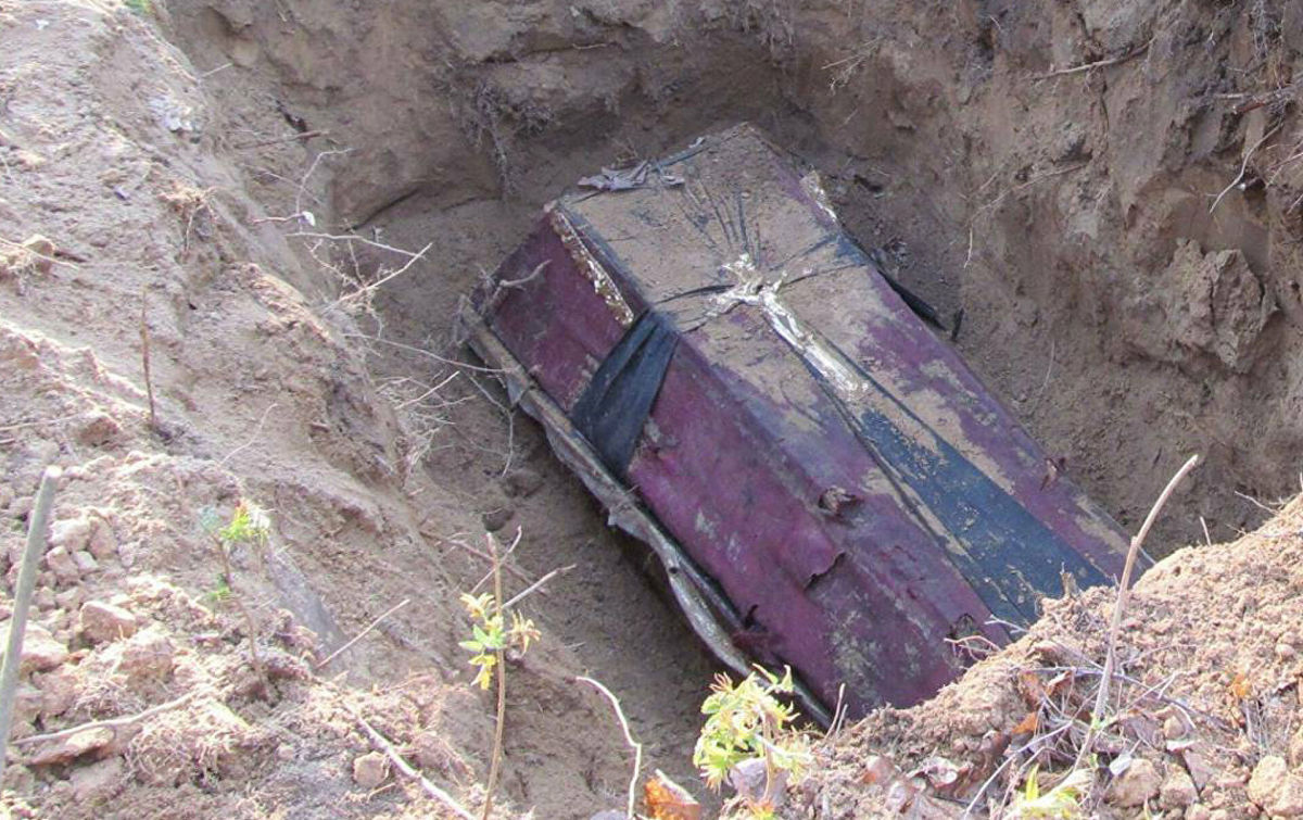 Готується нова провокація на Донбасі: стало відомо, навіщо викопуються тіла похованих 