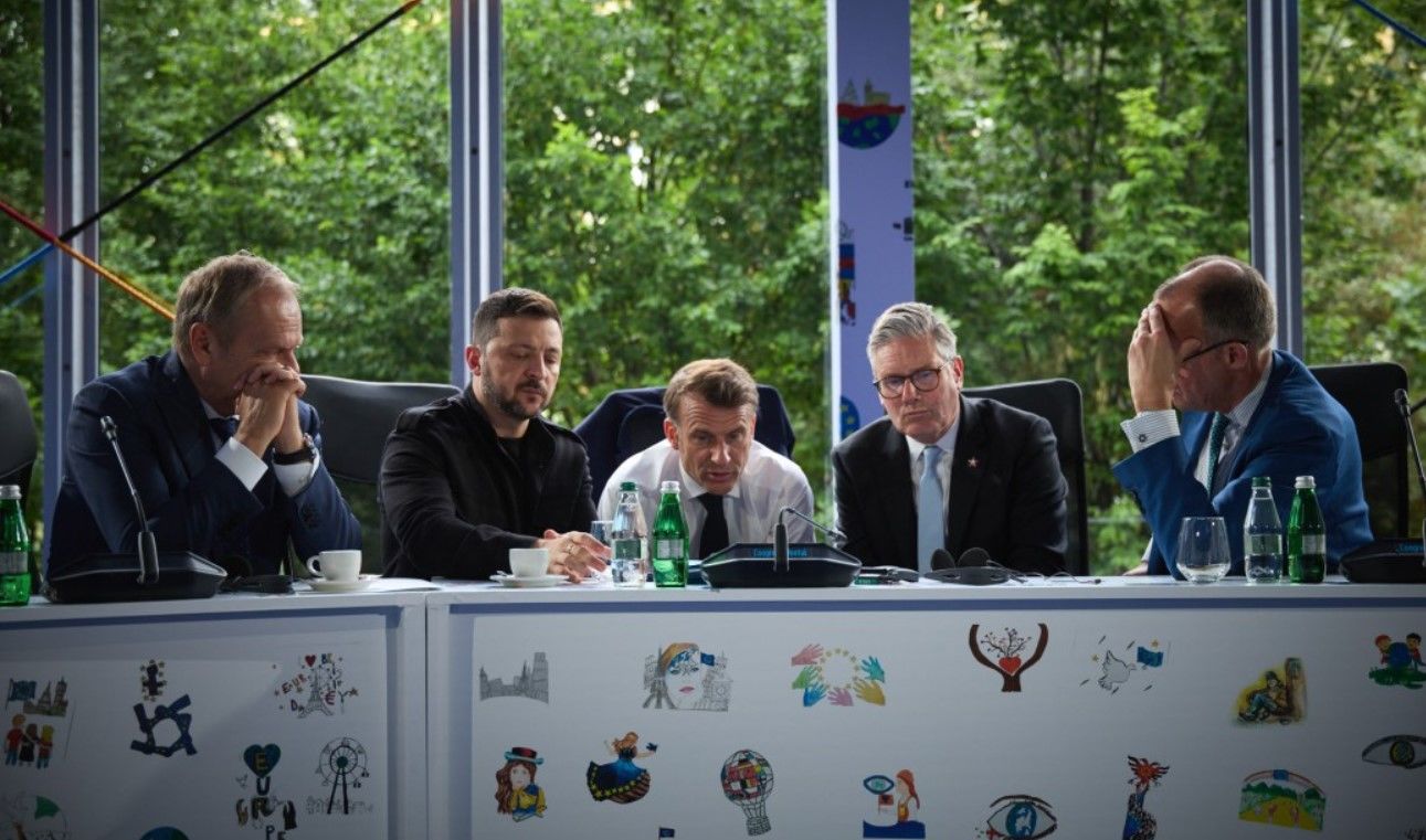 "Предложения Путина – это капитуляция Украины", – Макрон призвал Европу выступить единым фронтом