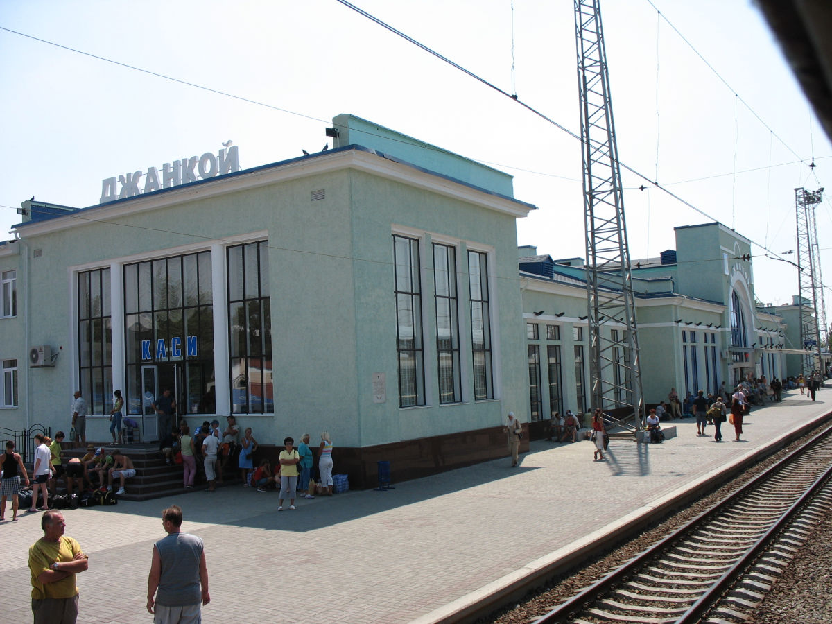 Дрони атакували у Джанкої чотири об'єкти, три з яких на залізничній станції: ЗМІ відомі деталі