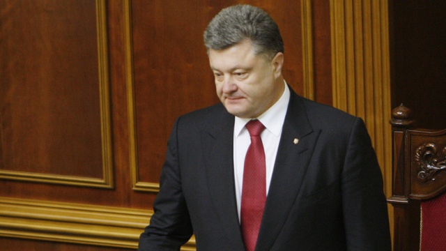 Порошенко - коалиции: Украине немедленно нужен бюджет-2015 и деньги