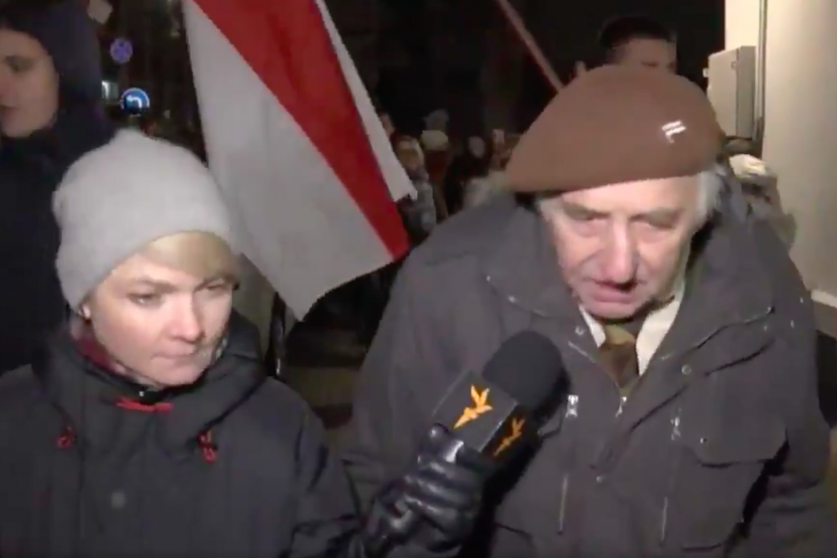 ​Дед на митинге в Минске о "Союзном государстве": "Мне 82, но я еще хорошо стреляю"
