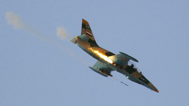 Вертолет ВВС Сирии потерпел крушение в районе сирийского города Эль-Камышлы на границе с Турцией