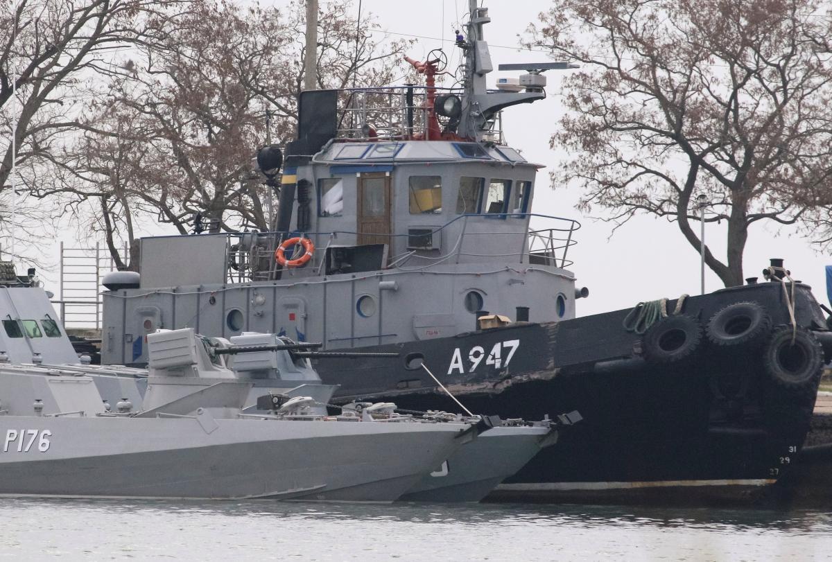 "Били на поражение", - появились подробности атаки россиян на украинские корабли в Керченском проливе