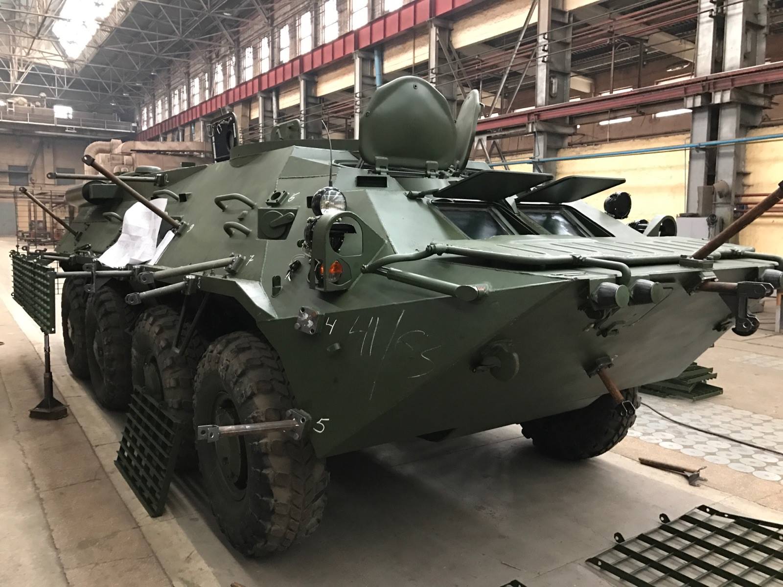 Киевский бронетанковый завод начинает крупнейшее производство БТР-3: у Порошенко рассказали о важном событии для будущего всей украинской армии