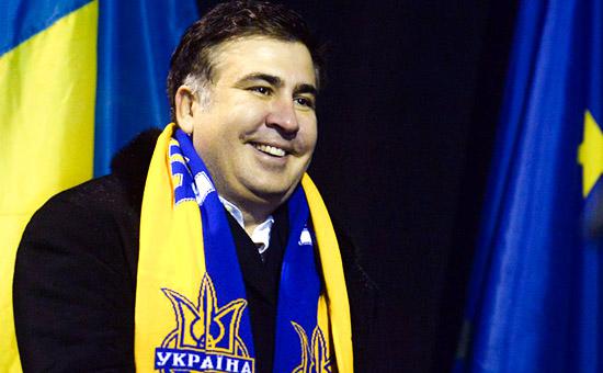 Саакашвили: я никуда не уеду и не дам им грабить Украину!