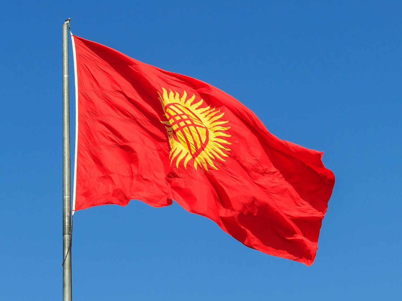 Тайный союзник РФ повышает статус родного языка над русским