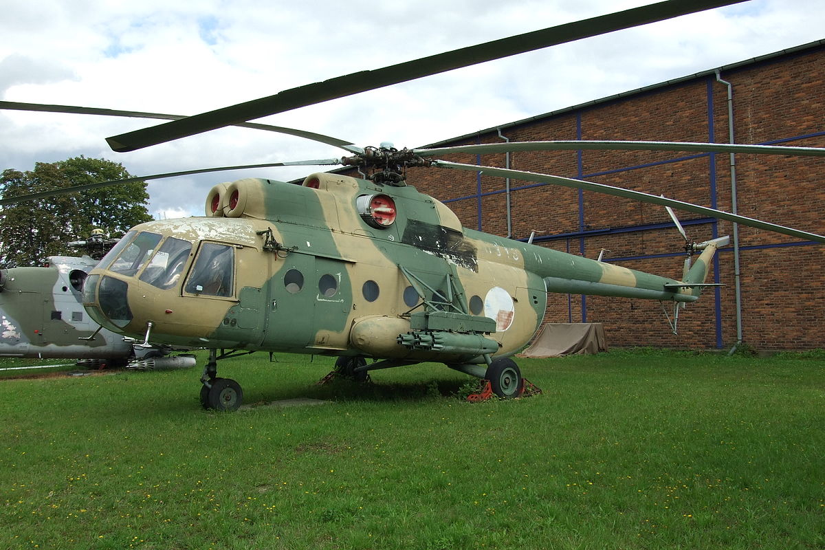 Военный вертолет "Ми-8" загорелся после крушения: ГСЧС озвучила официальную версию катастрофы