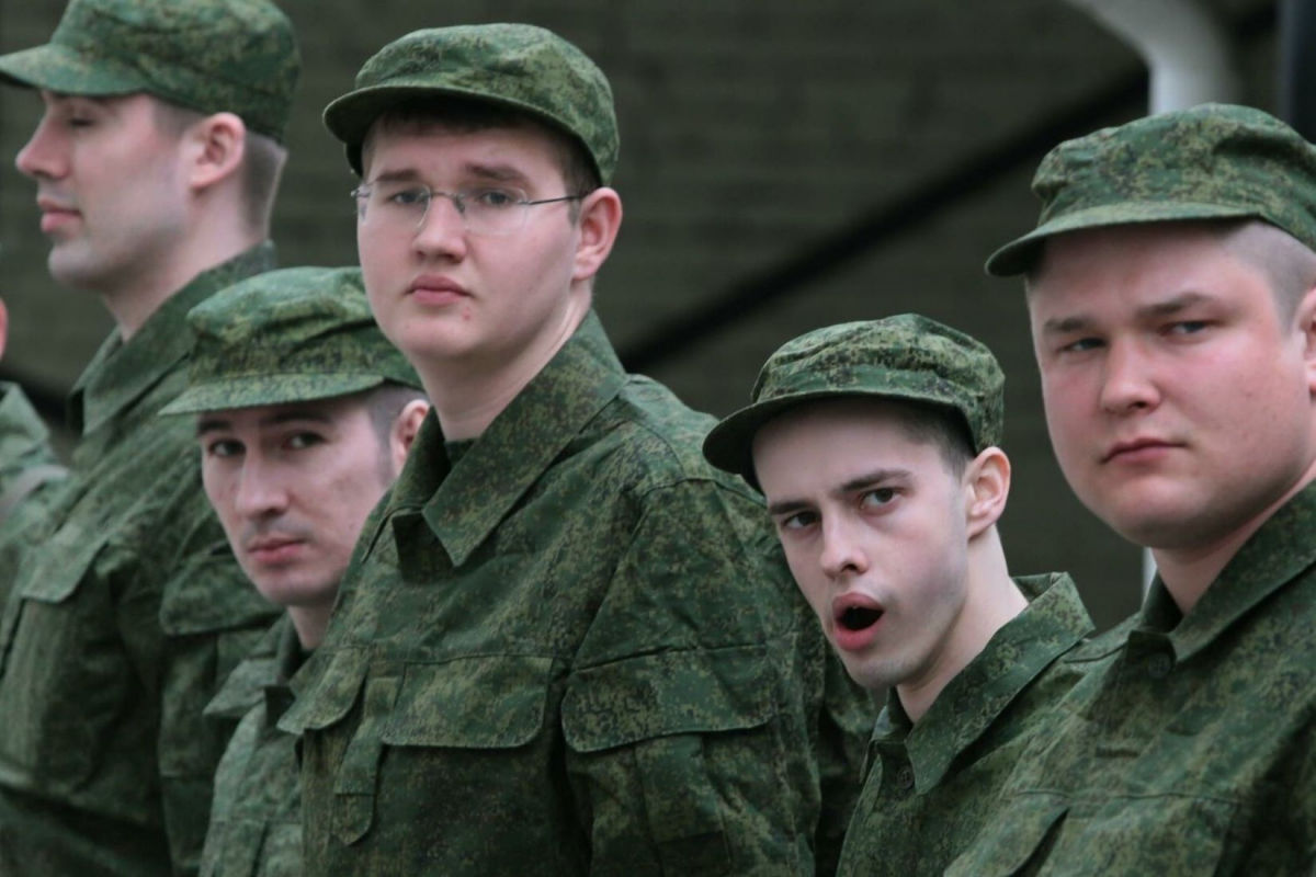 ​В РФ готовятся бросить срочников на войну против Украины – пропаганда начала "обработку" населения
