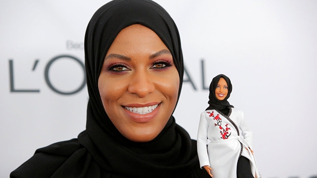 В продаже появится первая кукла Барби-спортсменка в мусульманской традиционной одежде - кадры
