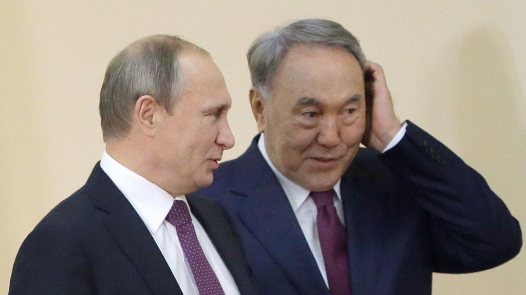 Путин планирует жить вечно: президенты России и Казахстана посетили лабораторию, разрабатывающую "сыворотку молодости"