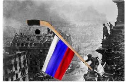 Российский журналист поизмывался над ветеранами, разместив в соцсетях клюшку вместо Флага Победы над Рейхстагом, – кадры