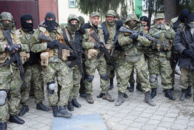 Боевики ДНР штурмуют общежития с российскими наемниками