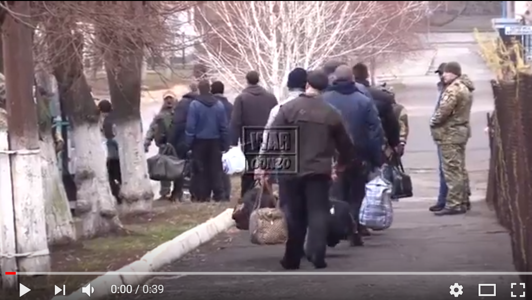 Обмен пленными на Донбассе: в Сети опубликовано первое видео, стороны договорились об одном необычном условии - кадры