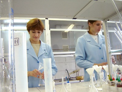 Власти ЛНР собрались открыть химико-фармацевтический завод в Луганске