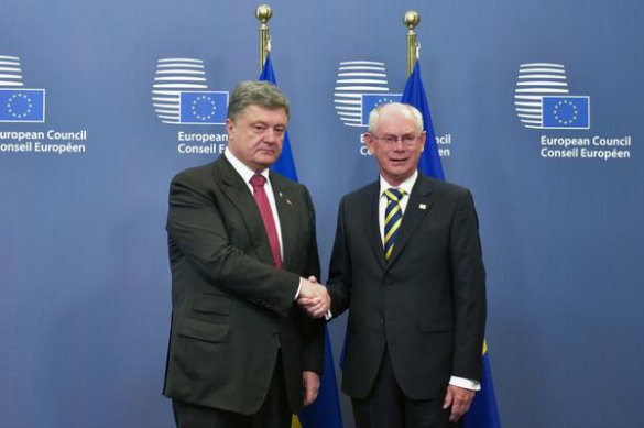 Прибывшего в Брюссель Порошенко встретили организаторы Европейского саммита: Видео