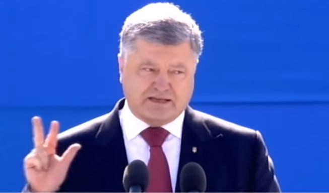 "Россия — это империя зла, Киев навсегда разрывает связь с Кремлем!" — Порошенко процитировал Рейгана на Майдане в прямом эфире всех телеканалов