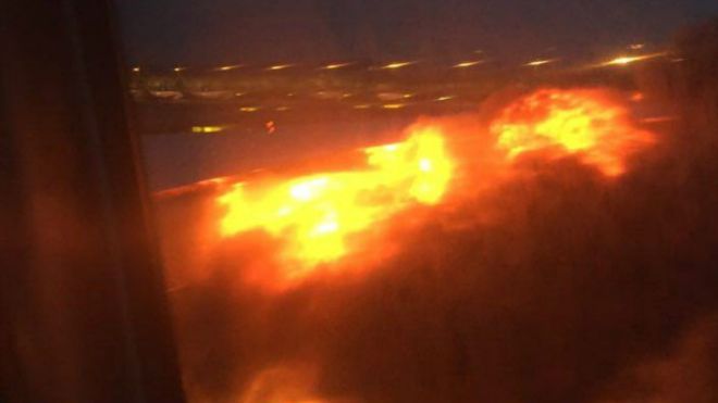 Первое видео горящего в Сингапуре пассажирского Boeing 777