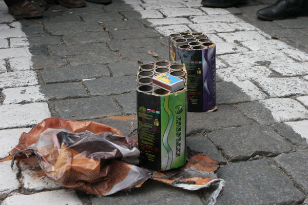 На вече Евромайдана в Харькове горожан учили обращению с боеприпасами
