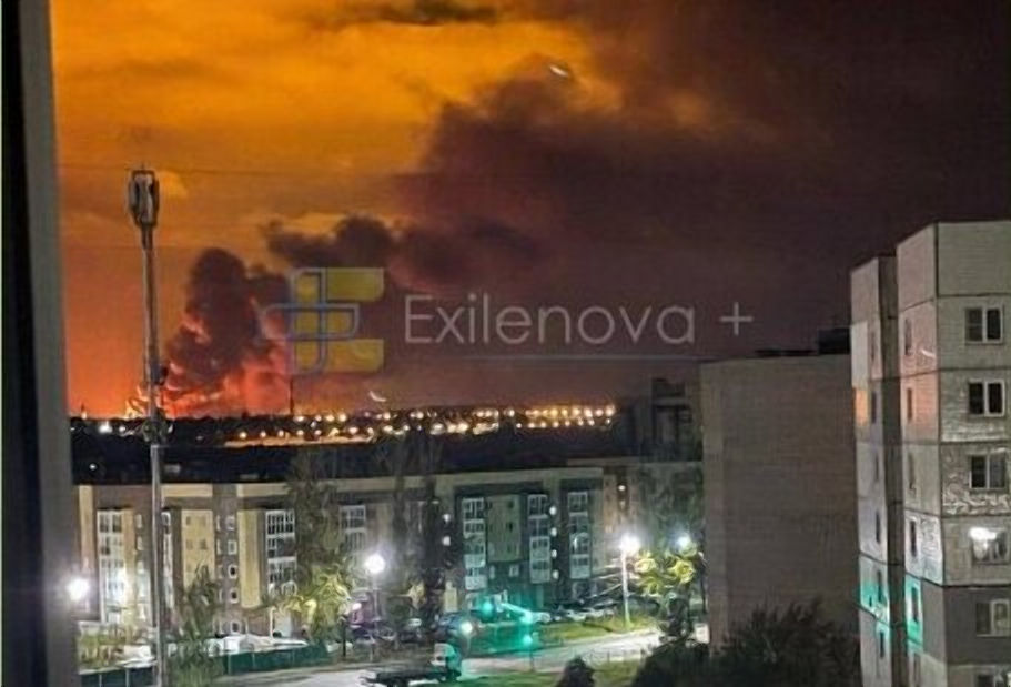 "Жесткий грохот в городе", - украинские дроны разбомбили НПЗ в Ярославле 