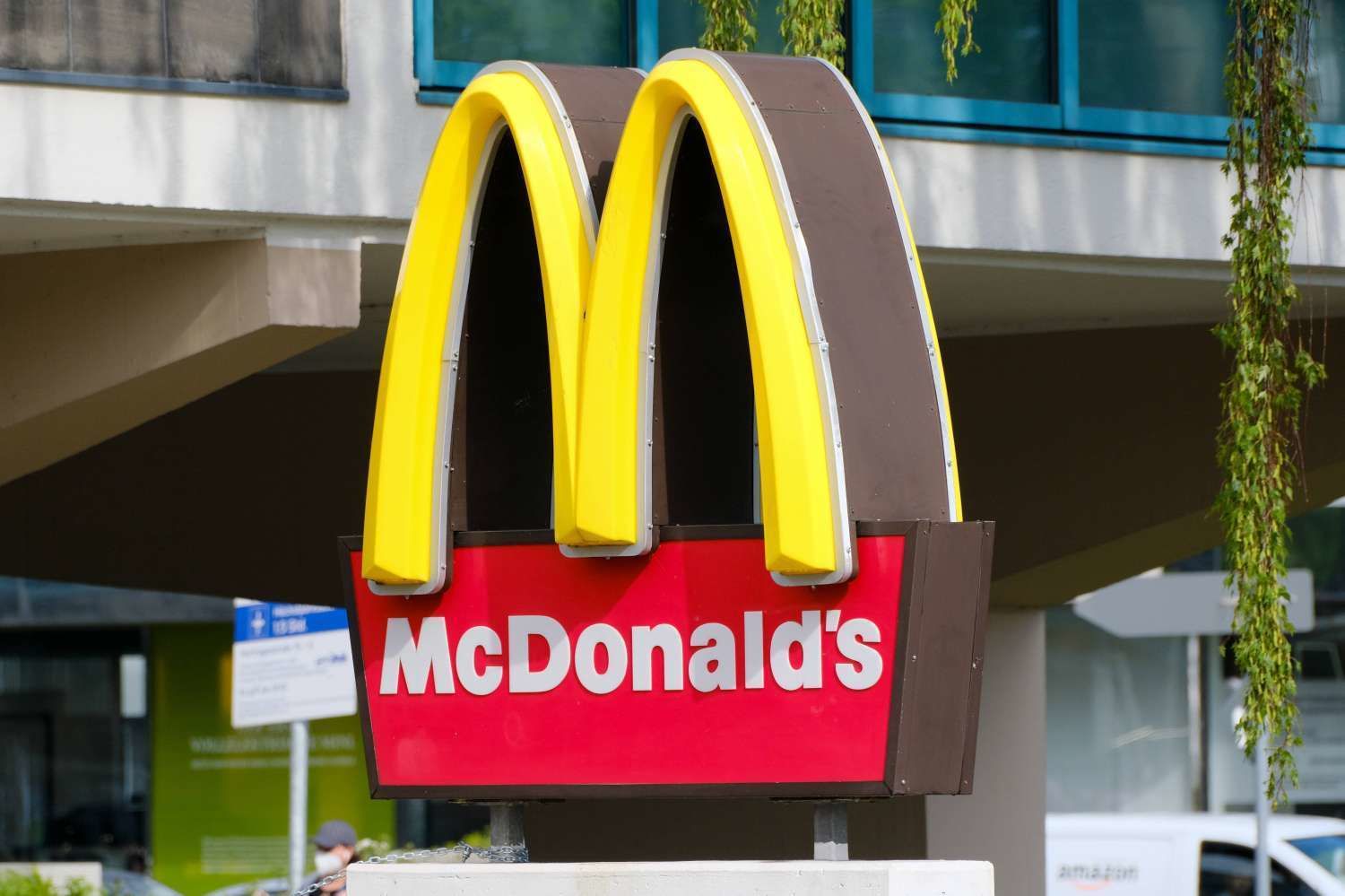 ​McDonald's уходит из РФ: Казанский наглядно показал, как вся Россия превращается в "ЛДНР"