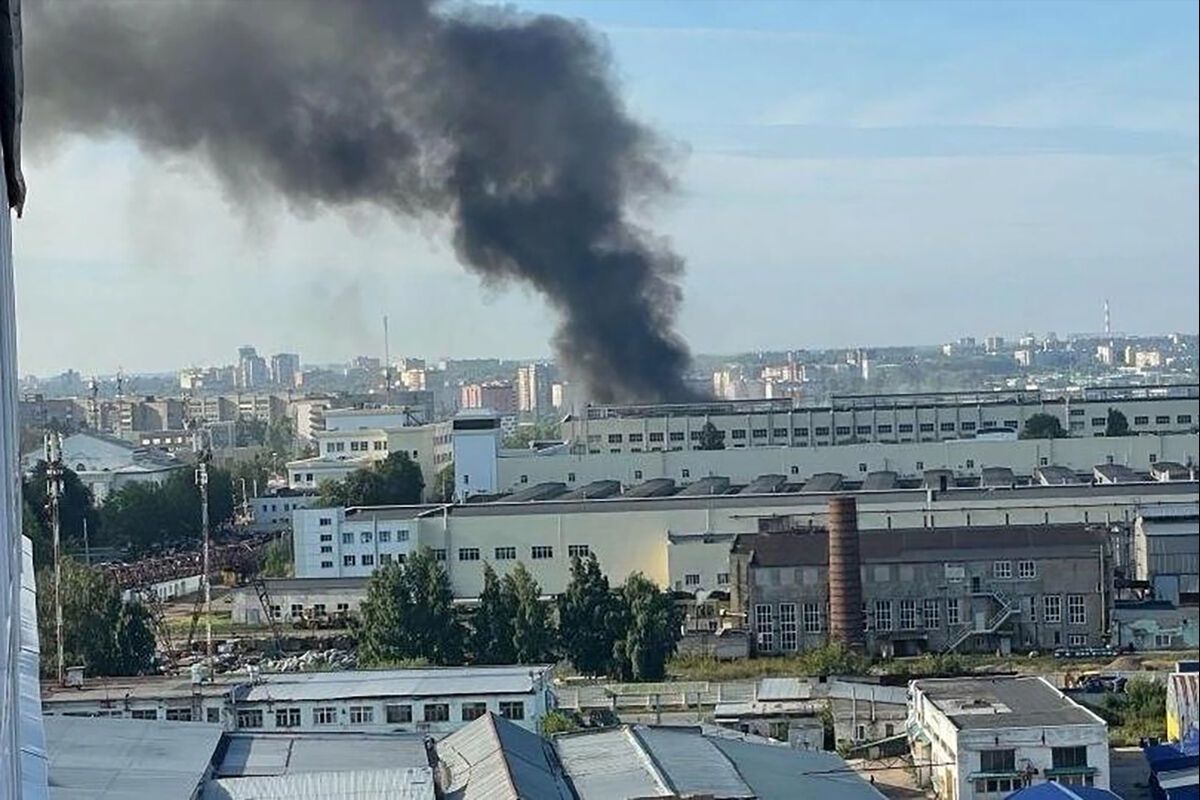 ​"Весь цех №19 в ноль сложился", - разгневанные жители раскрыли детали удара по "Авитеку"